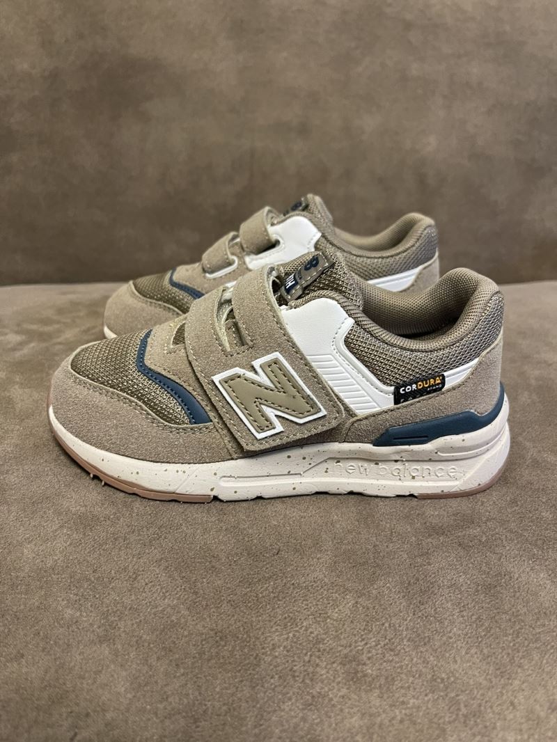 NEW BALANCE SHOES